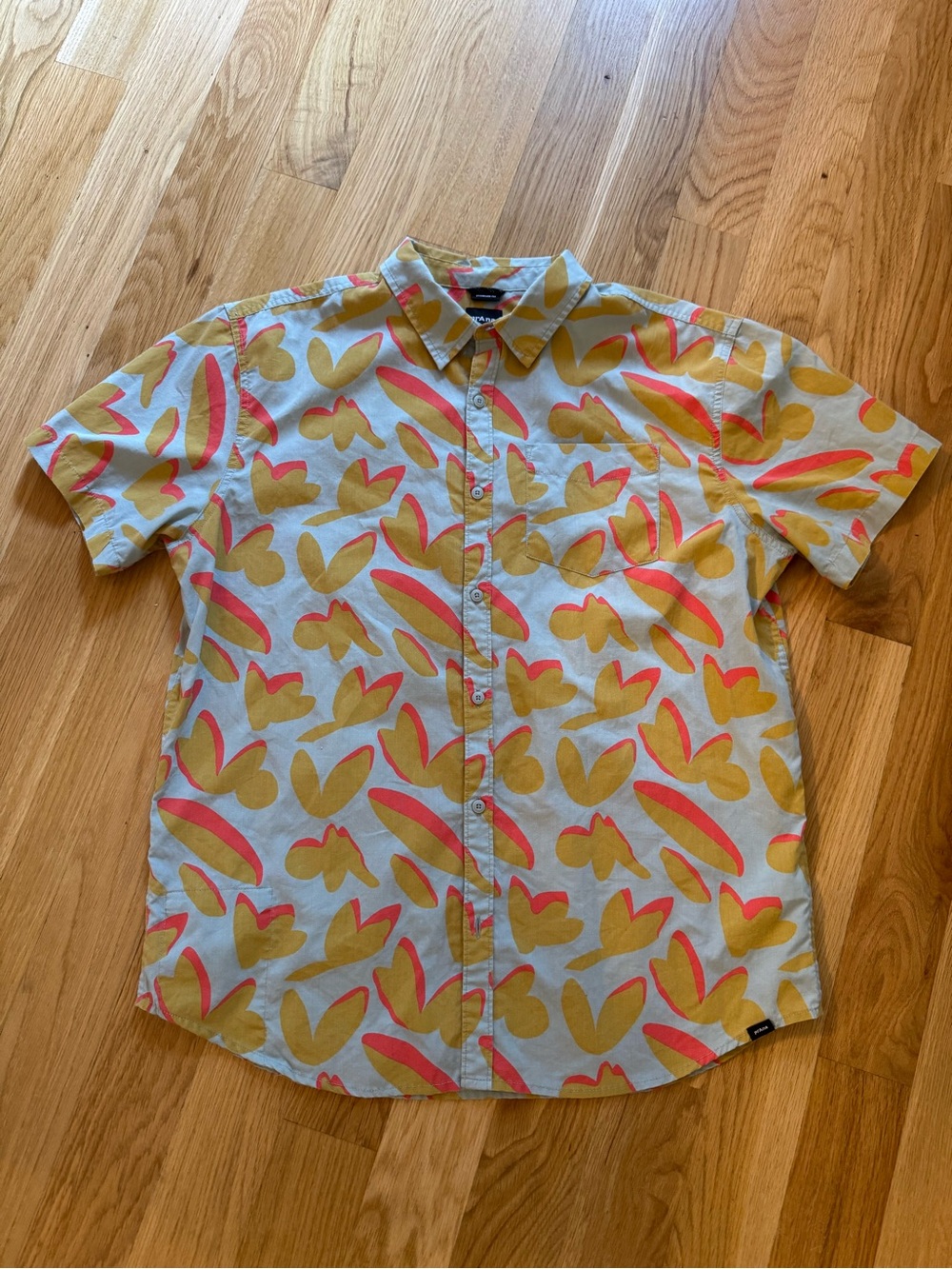 Prana summer Button down beach shirt. Size L